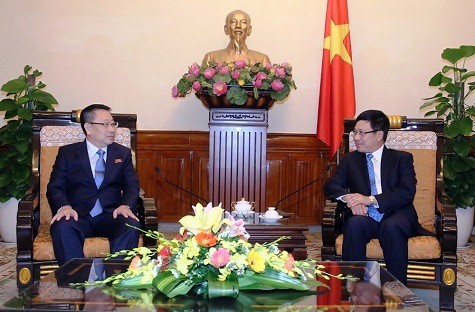 L’ambassadeur nord-coréen reçu par Pham Binh Minh - ảnh 1